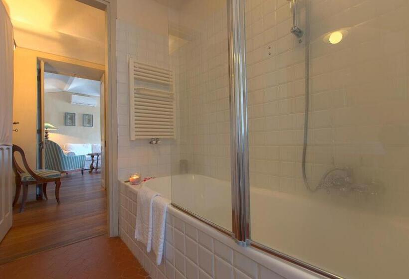 スタンダードルーム, Marchesi Alfieri Cantine E Ospitalità