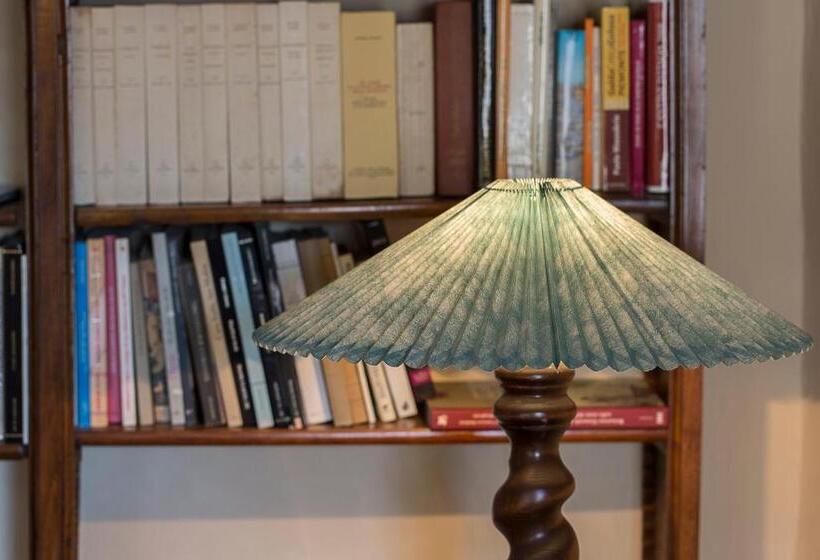 スーペリアールーム, Marchesi Alfieri Cantine E Ospitalità