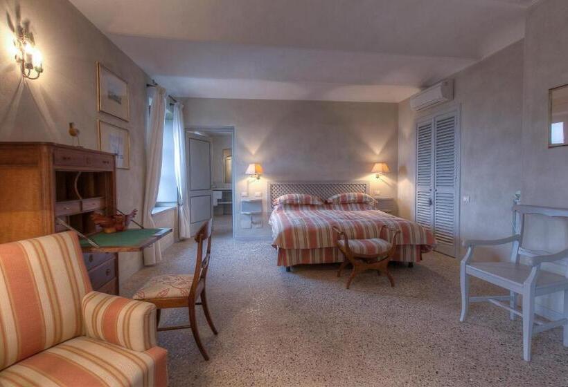 スーペリアールーム, Marchesi Alfieri   Cantine E Ospitalità