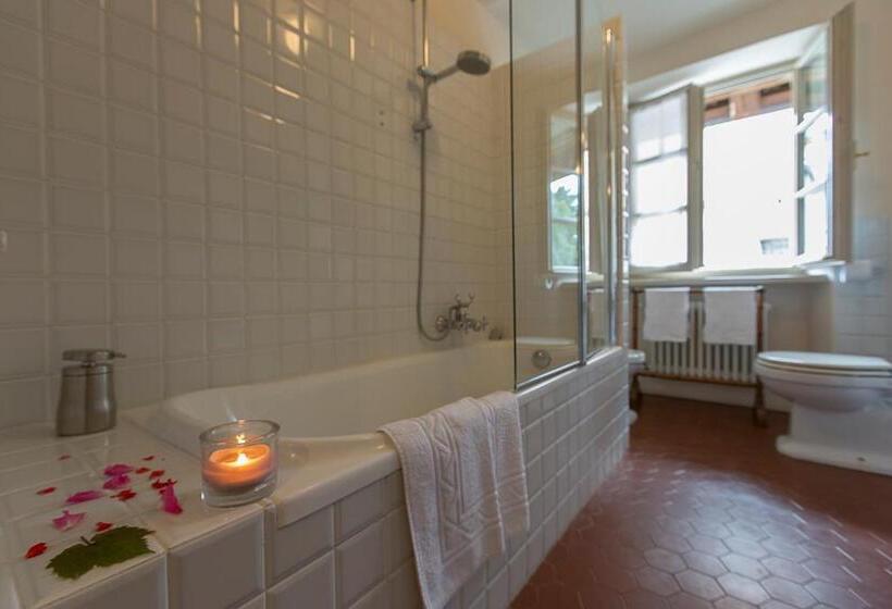 スタンダードルーム, Marchesi Alfieri Cantine E Ospitalità