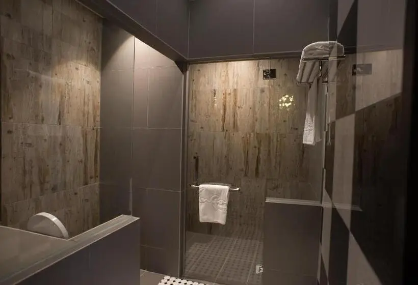 スイート, Vangohh Eminent Hotel & Spa