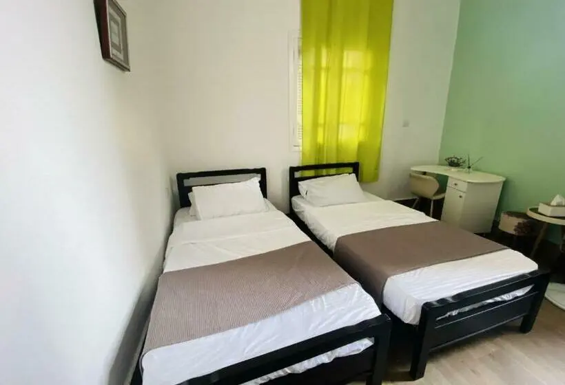 تختخواب در اتاق مشترک, City Hostel Dormitory