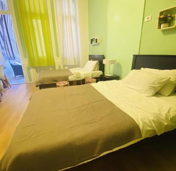 اتاق اکونومی, City Hostel Dormitory