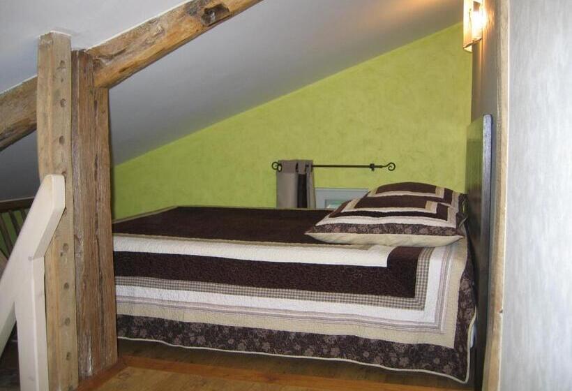 ファミリールーム, La Minaudière