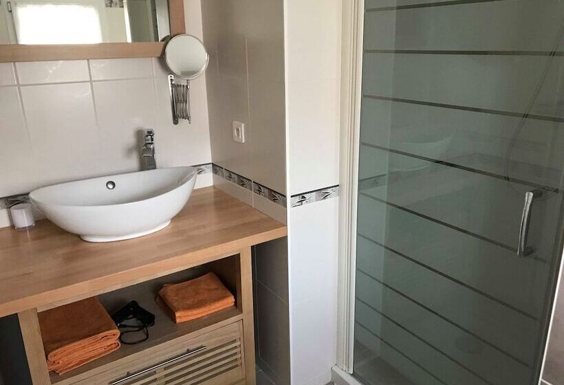 スタンダードルーム, La Minaudière