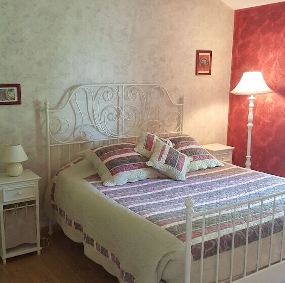 スタンダードルーム, La Minaudière