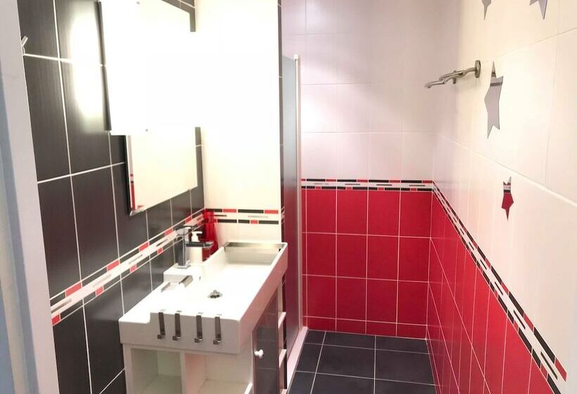 スタンダードルーム, La Minaudière