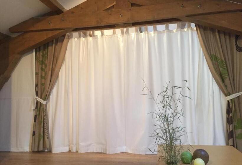 ファミリールーム, Le Chat Blanc