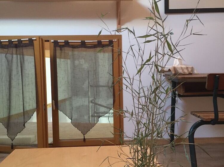 ファミリールーム, Le Chat Blanc