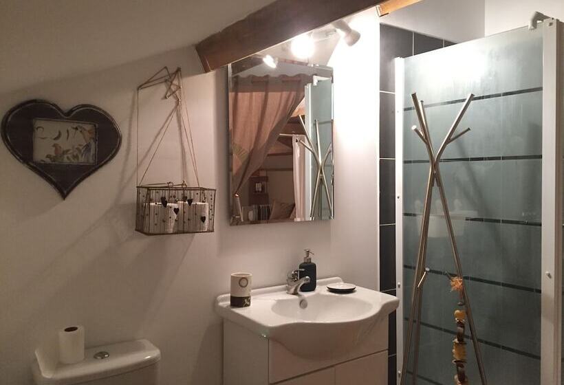 ファミリールーム, Le Chat Blanc