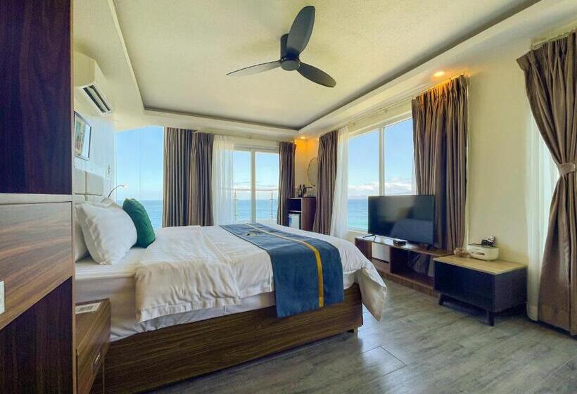 سوئیت با بالکن, Casa Marco Suites Puerto Galera Powered By Cocotel