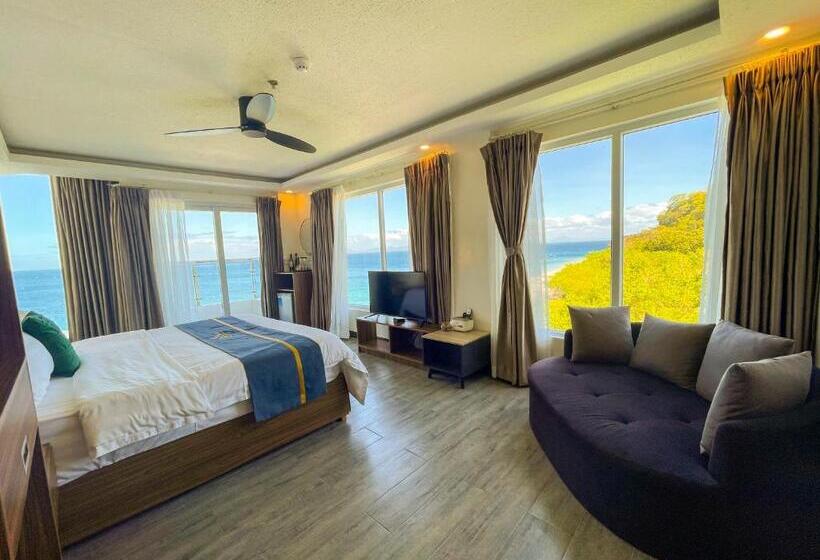 سوئیت با بالکن, Casa Marco Suites Puerto Galera Powered By Cocotel