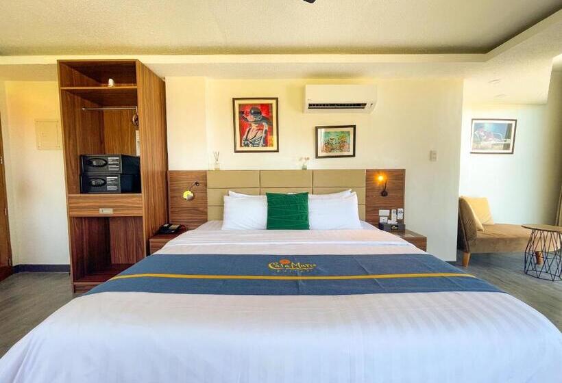 سوئیت با بالکن, Casa Marco Suites Puerto Galera Powered By Cocotel