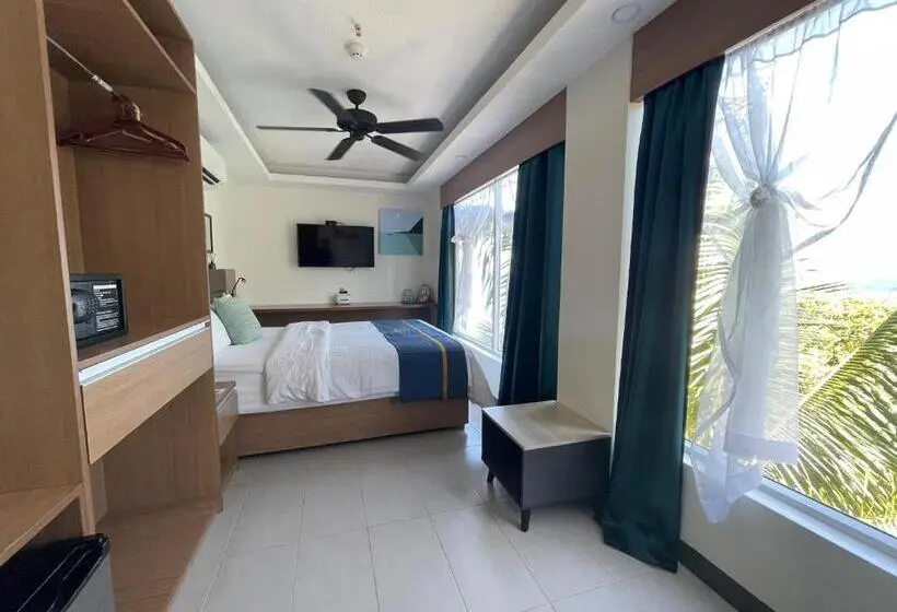 اتاق استاندارد با چشم‌انداز دریا, Casa Marco Suites Puerto Galera Powered By Cocotel