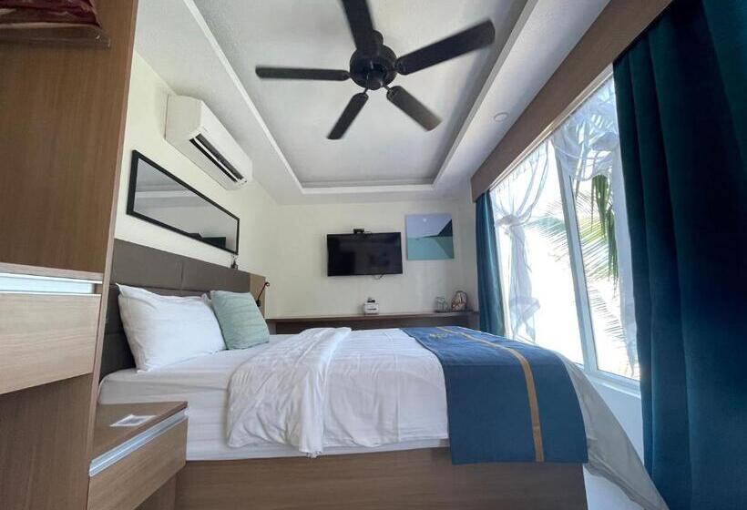 اتاق استاندارد با چشمانداز دریا, Casa Marco Suites Puerto Galera Powered By Cocotel