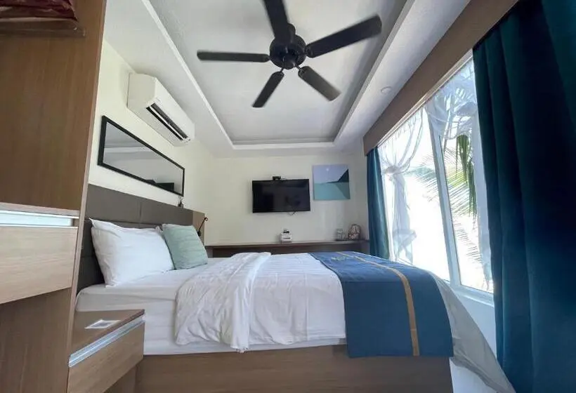 اتاق استاندارد با چشم‌انداز دریا, Casa Marco Suites Puerto Galera Powered By Cocotel