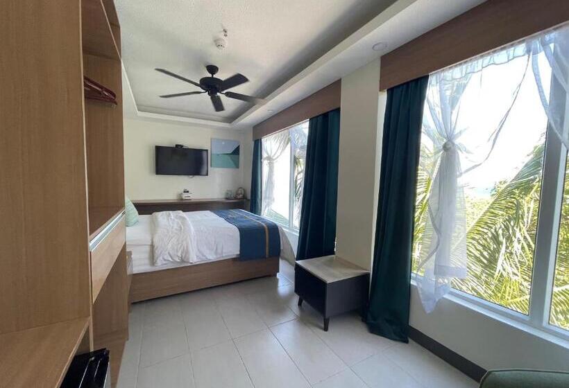 اتاق استاندارد با چشم‌انداز دریا, Casa Marco Suites Puerto Galera Powered By Cocotel