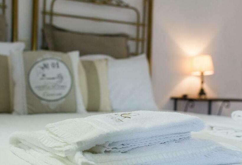 غرفة قياسية مطلّة علي الحديقة, Castello Di Serragiumenta