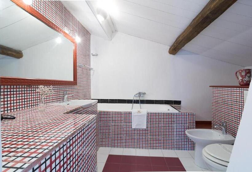 غرفة قياسية مطلّة علي الحديقة, Castello Di Serragiumenta