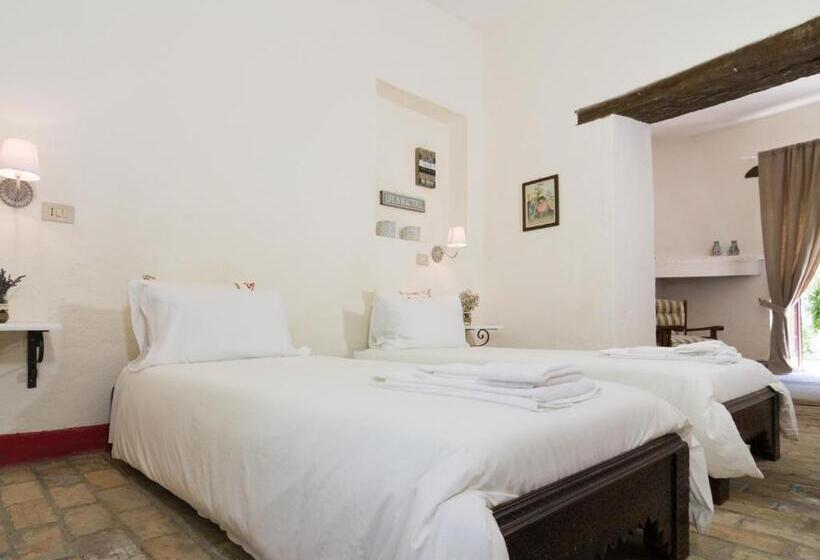 شقة غرفة واحدة, Castello Di Serragiumenta