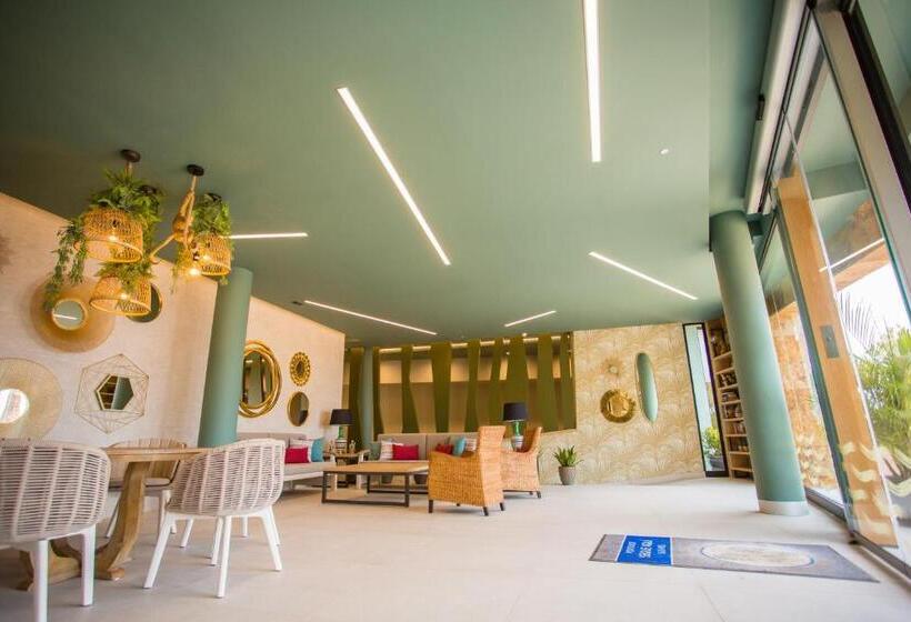 Апартаменты 1 Спальня Вид на Море, Amadores Beach Apartments