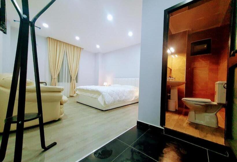 デラックスルーム, Citycenterhotel Shkoder