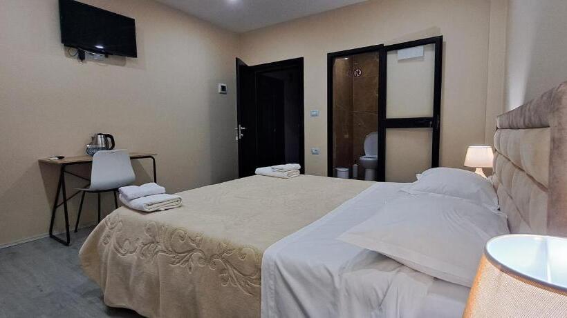 디럭스 룸, Citycenterhotel Shkoder