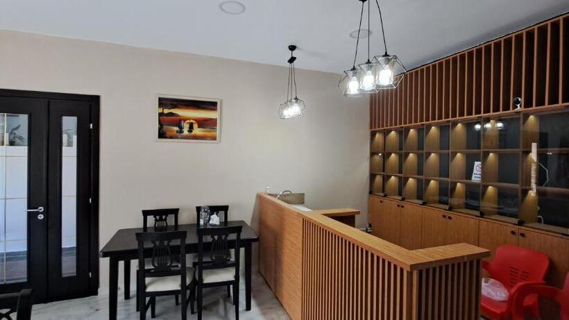 패밀리 룸 가든 전망, Citycenterhotel Shkoder