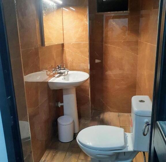 이코노미 룸, Citycenterhotel Shkoder
