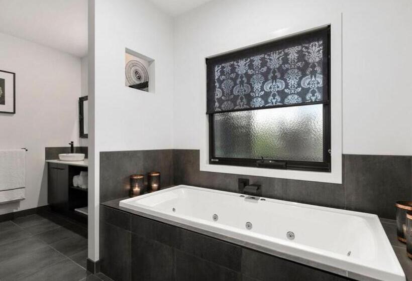 디럭스 스위트 킹 침대, Campania Spa Suite 1