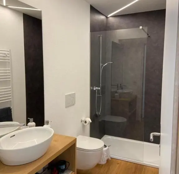 اتاق استاندارد, B&b Berninapass