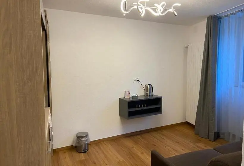اتاق استاندارد چهار تخته, B&b Berninapass