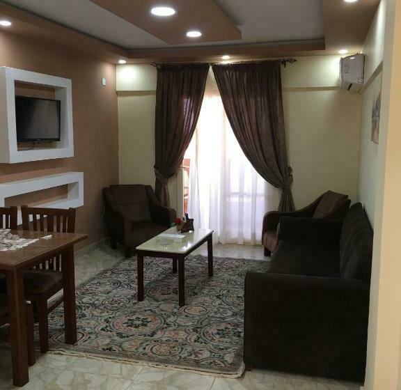 سوییت جونیور با چشم‌انداز جانبی دریا, Jewel El Gameel Hotel Egyptian Only Price