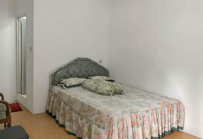 スタンダードルーム, Rumah Panggung Guest House Syariah Mitra Reddoorz
