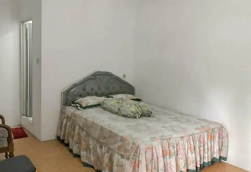 スタンダードルーム, Rumah Panggung Guest House Syariah Mitra Reddoorz