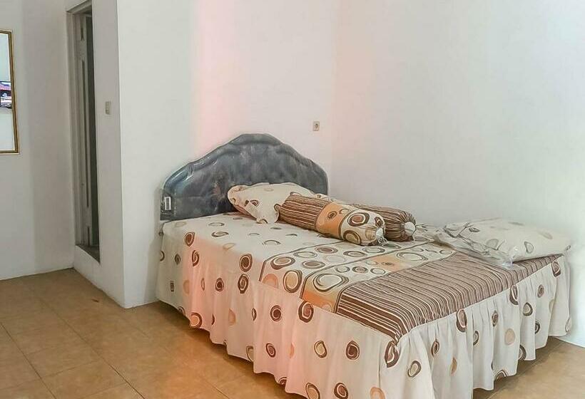 スタンダードルーム, Rumah Panggung Guest House Syariah Mitra Reddoorz