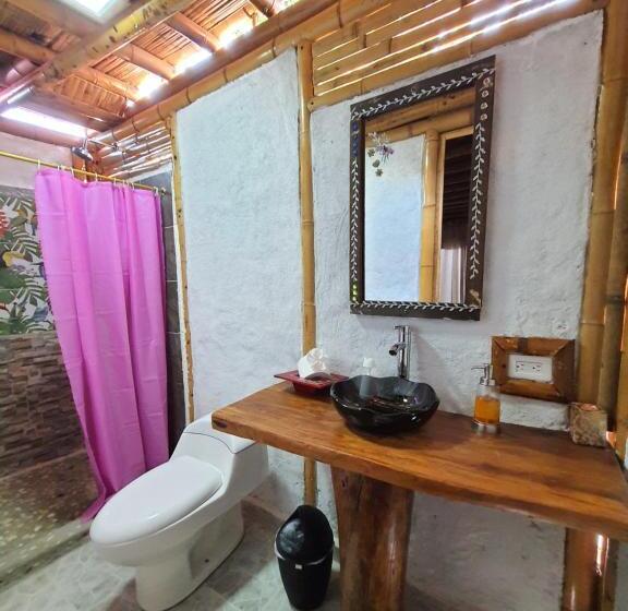 اتاق استاندارد سه نفره, Tatacoa Star Eco