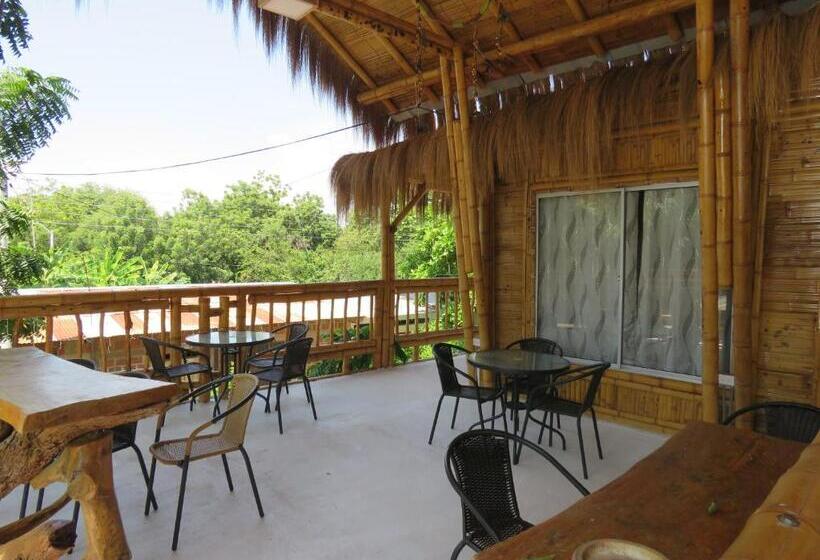 اتاق استاندارد سه نفره, Tatacoa Star Eco