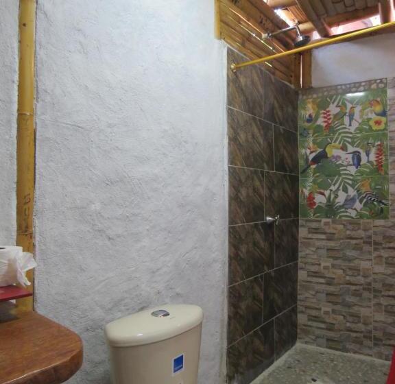 اتاق استاندارد سه نفره, Tatacoa Star Eco