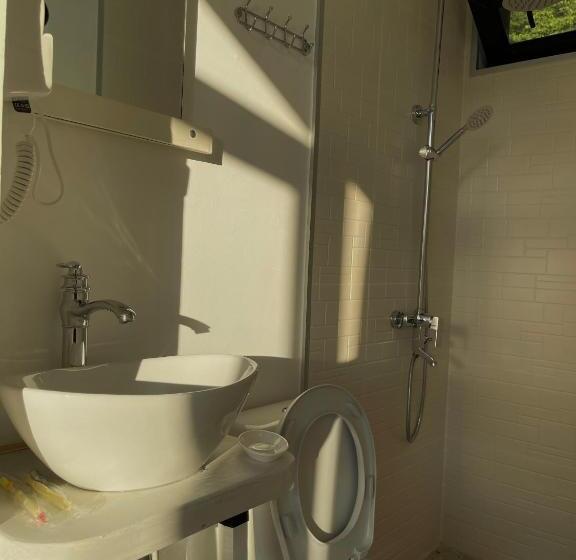 خانه 1 خوابه, View Racha