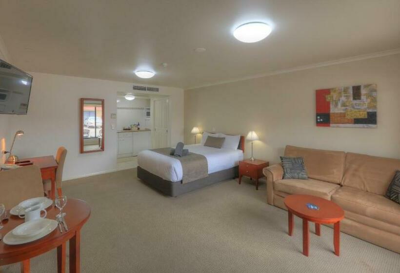 חדר דחוקס עם מיטת קינג, Inverell Rsm Club Motel
