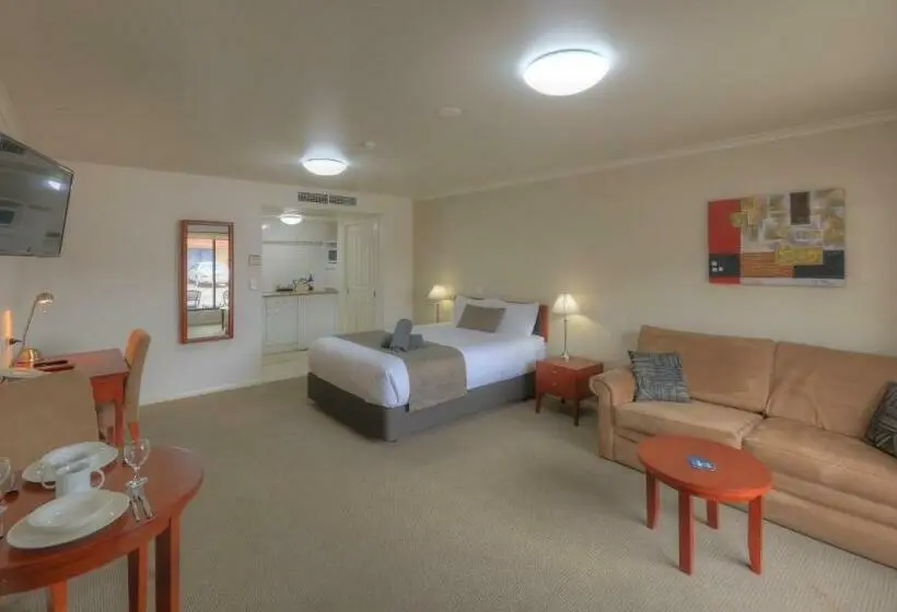 キングサイズベッドのデラックスルーム, Inverell Rsm Club Motel