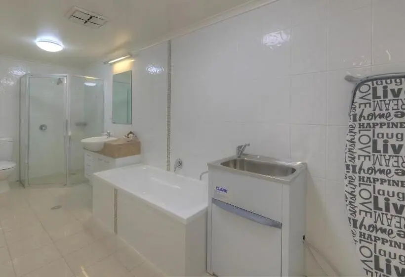 ２ベッドルームアパートメント, Inverell Rsm Club Motel