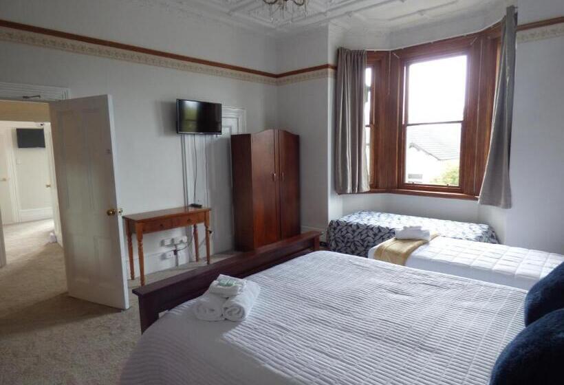 اتاق استاندارد چهار تخته, Sahara Guest House