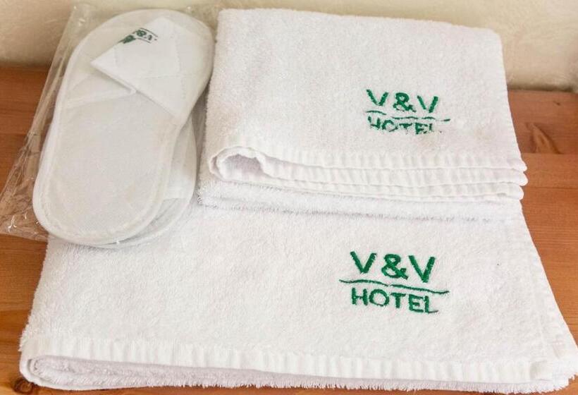 家庭山景房, V&v