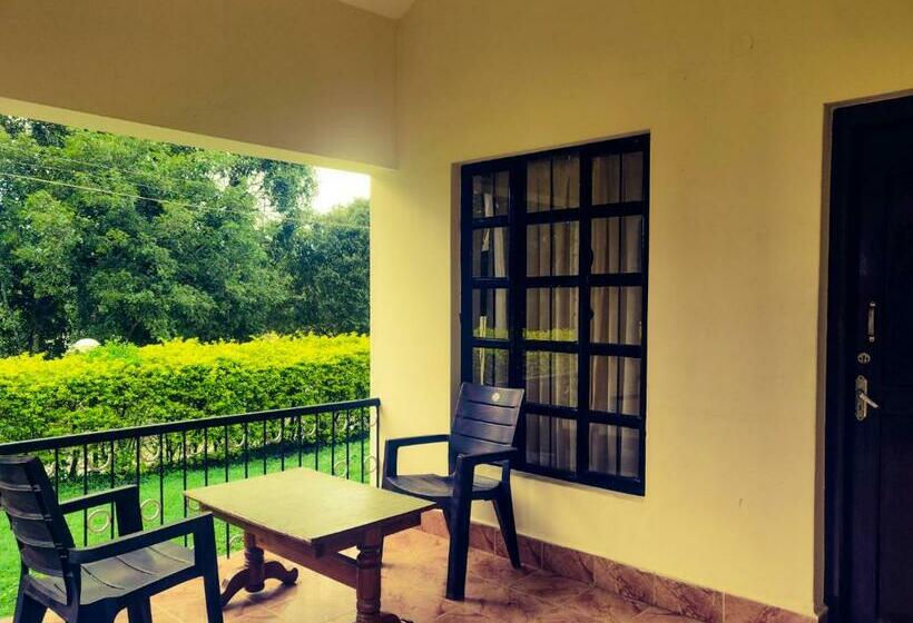 اتاق استاندارد با بالکن, Dubare Inn Coorg