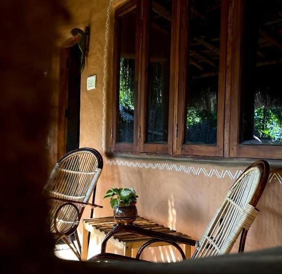 سوییت خانوادگی, The Mudhouse Marayoor