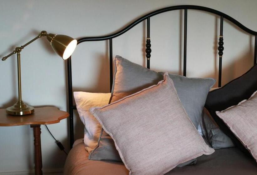 标准间, The Grand Hotel Millicent