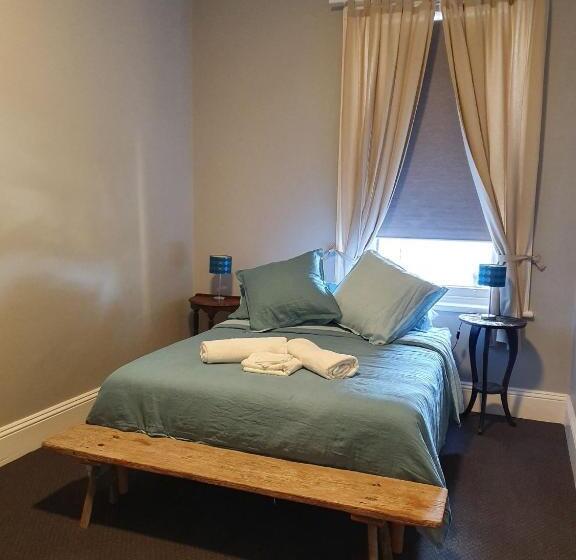 标准间, The Grand Hotel Millicent