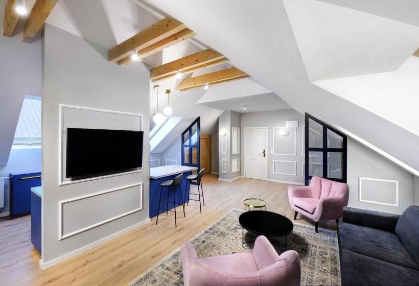 سوئیت لوکس با چشم‌انداز کوهستان, Kalix Boutique